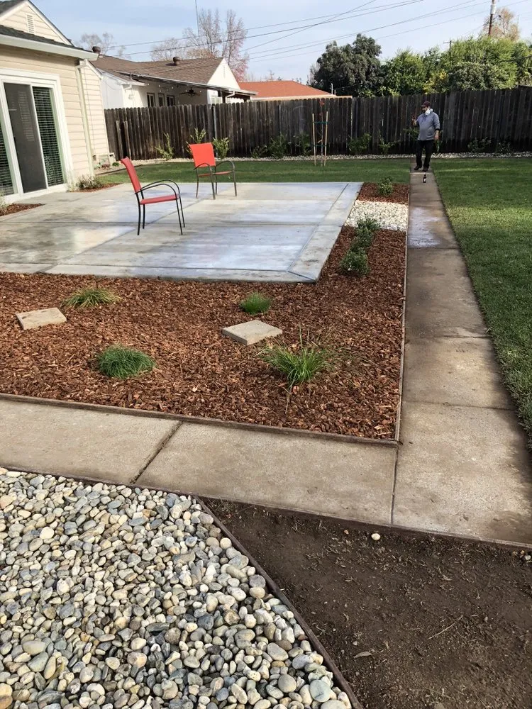 Top-rated lawn mowing service with custom design in SACRAMENTO, CA by La Colonia Concrete Landscaping