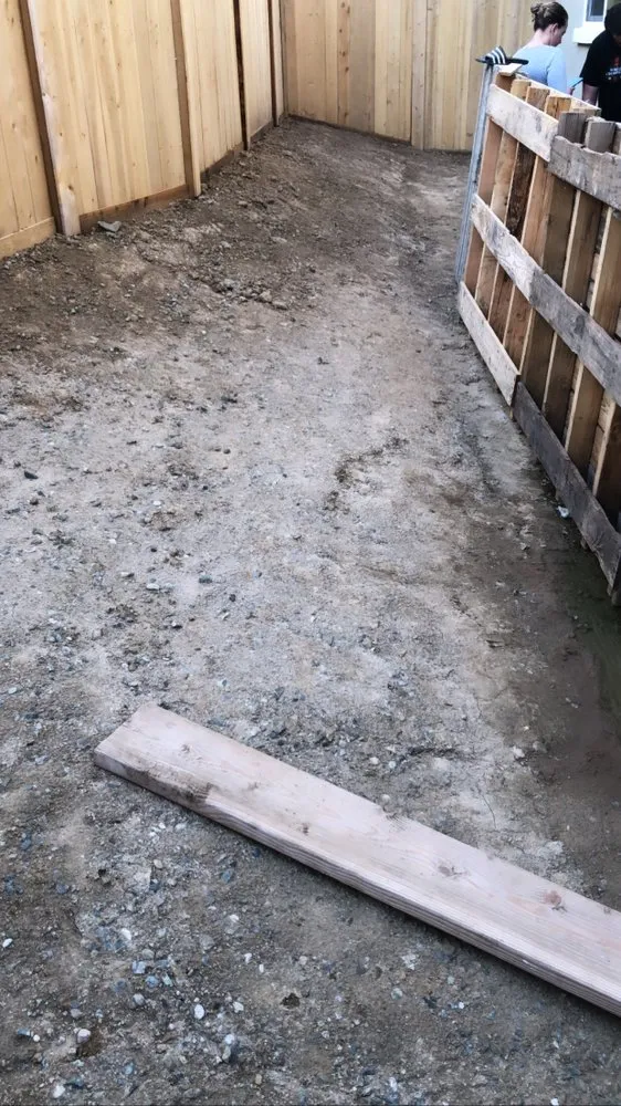 Affordable landscaping services for year-round maintenance in SACRAMENTO, CA by La Colonia Concrete Landscaping