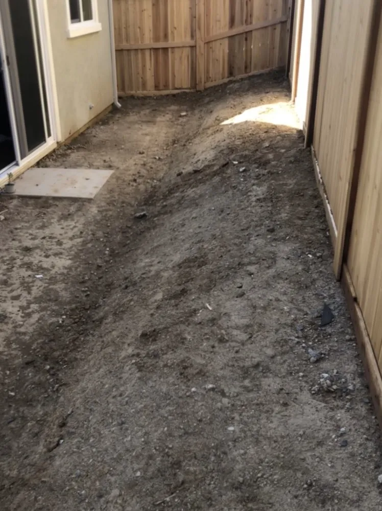 Top-rated yard cleanup service in SACRAMENTO, CA by La Colonia Concrete Landscaping