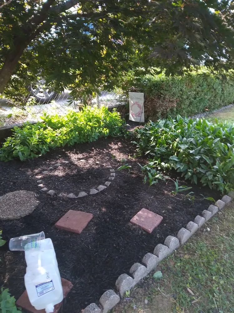 Professional yard maintenance in Baltimore, MD - L&A Custom Landscaping & Lawn Care