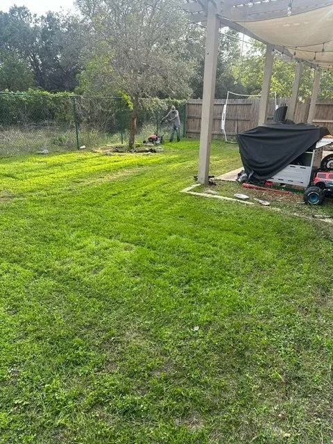 Expert yard maintenance near you in San Antonio, TX by La exelencia