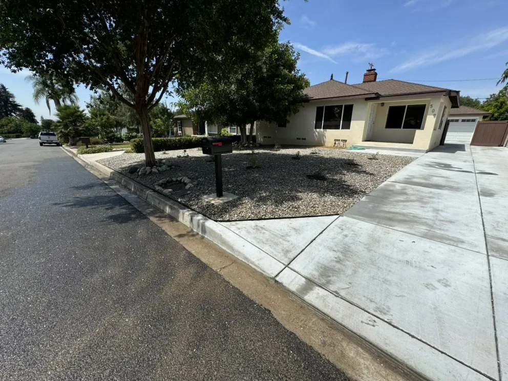 Local lawn mowing service experts serving Pasadena, CA - La Familia Rivera Landscape Pros