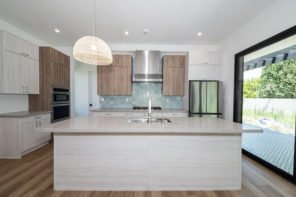 Custom garden landscaping in Woodland Hills, CA - LA Family Builders