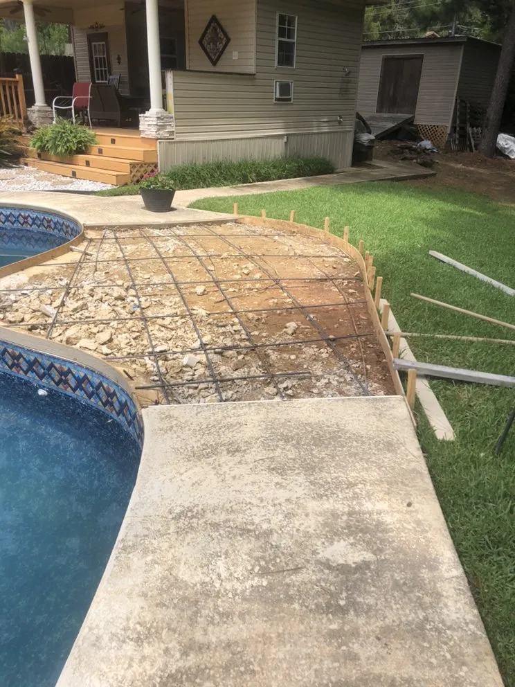 Custom lawn care service experts serving Shreveport, LA - La Fleur Pressure Control And Outdoor Services