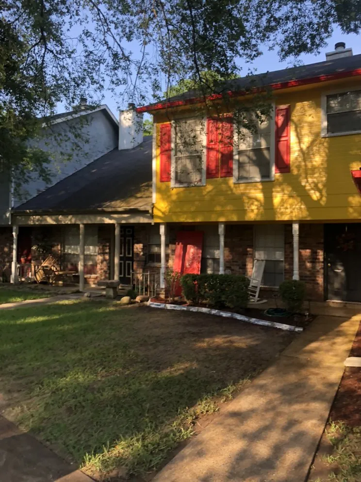 Top-rated lawn mowing service in Shreveport, LA - La Fleur Pressure Control And Outdoor Services