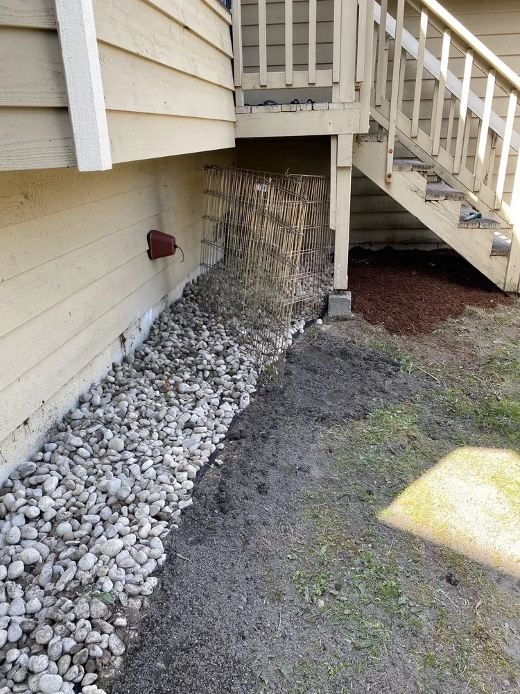 Custom landscape installation for beautiful yards in Seattle, WA by LA landscape