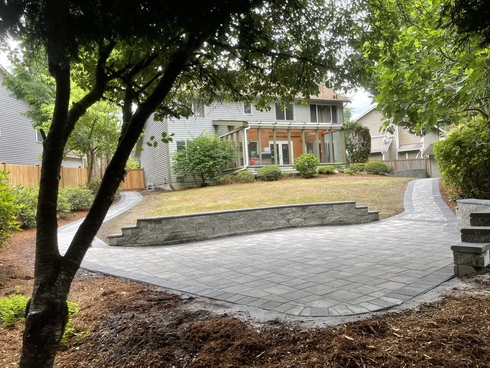 Trusted garden landscaping with custom design in Seattle, WA by LA landscape