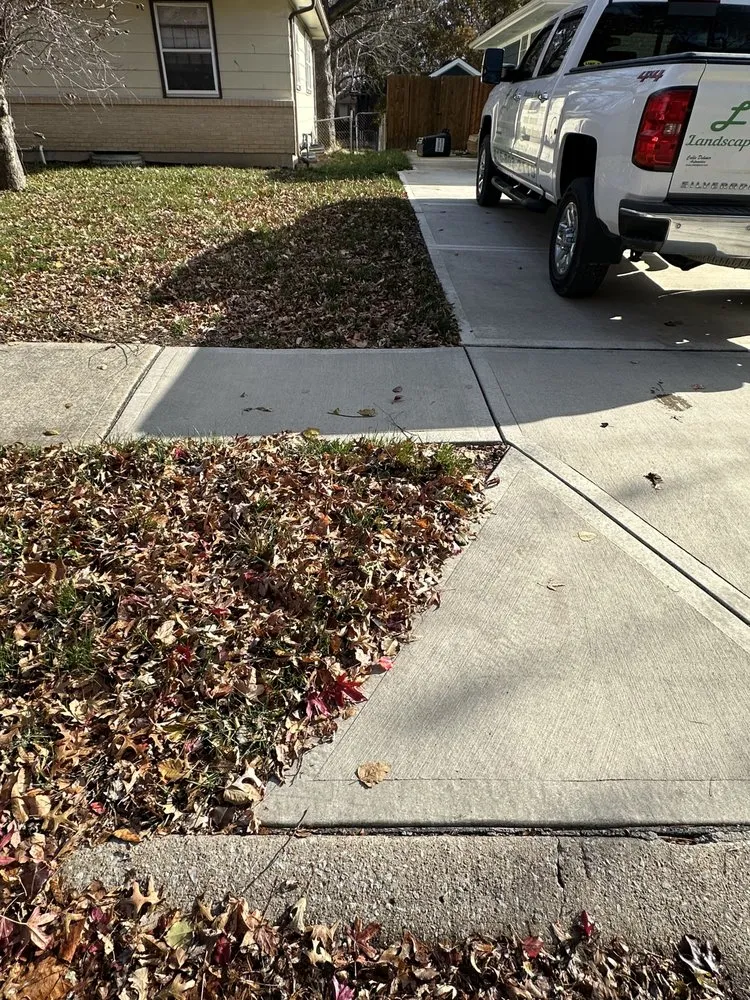 Expert yard maintenance for residential properties across Independence, MO - La landscaping