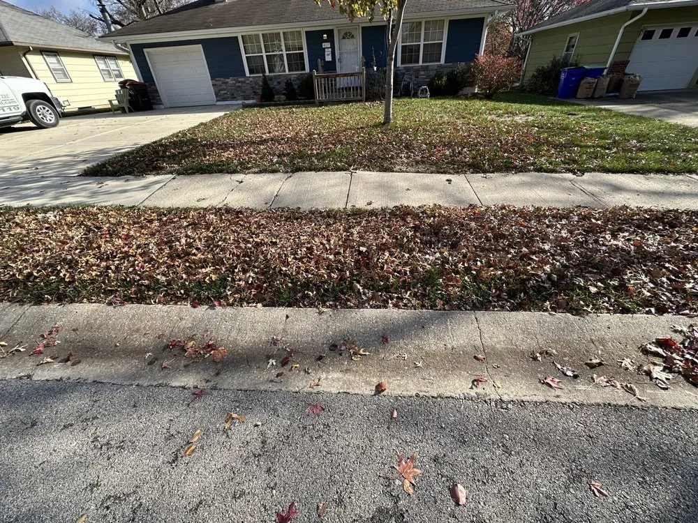 Affordable landscape installation in Independence, MO by La landscaping