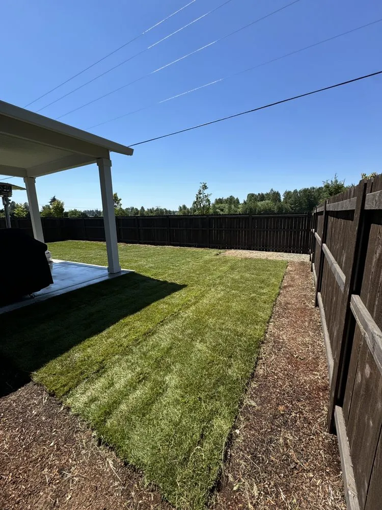 Local yard cleanup service near you in Vancouver, WA by L&A Landscaping
