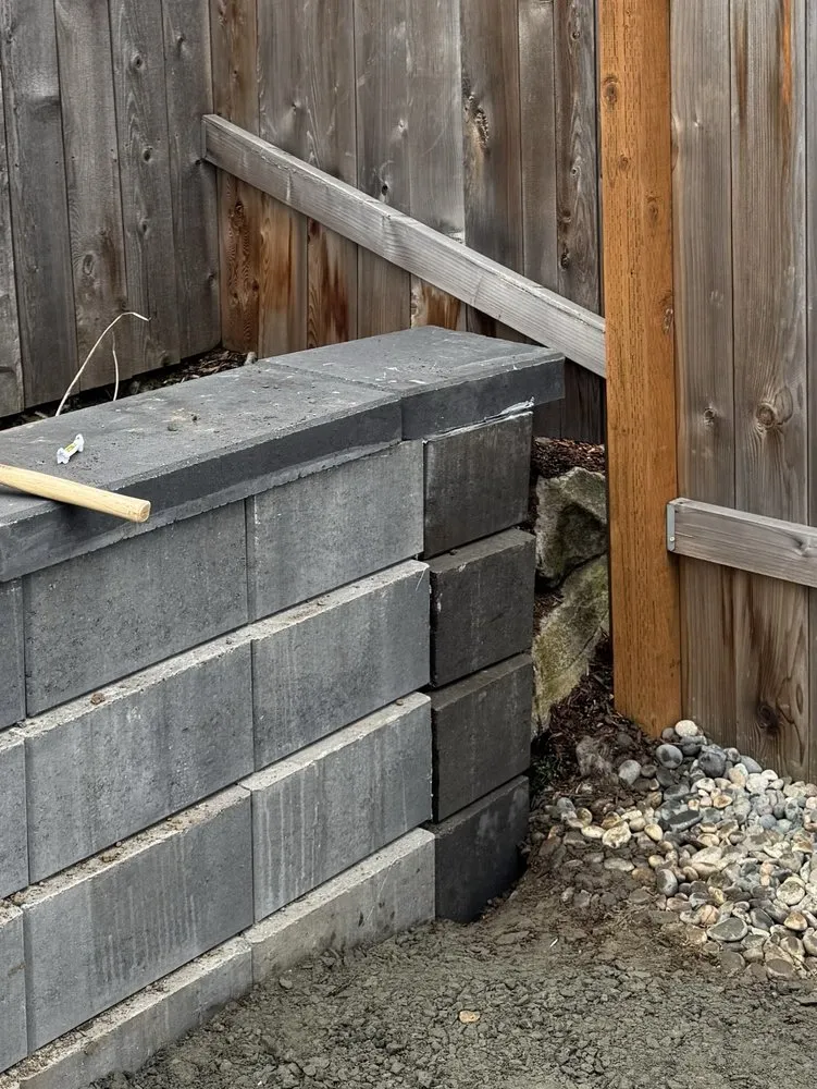 Custom garden landscaping in Vancouver, WA - L&A Landscaping