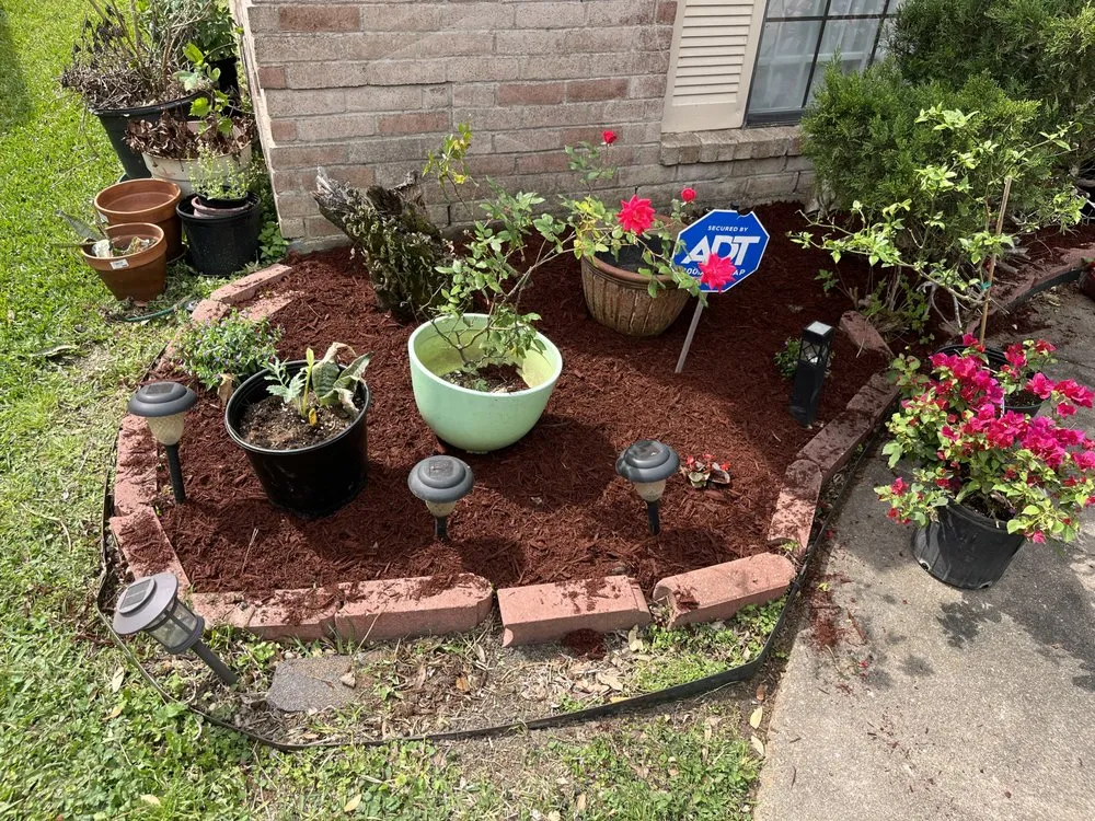 Reliable garden landscaping for homes across Cleveland, TX - L&A Lawn Care