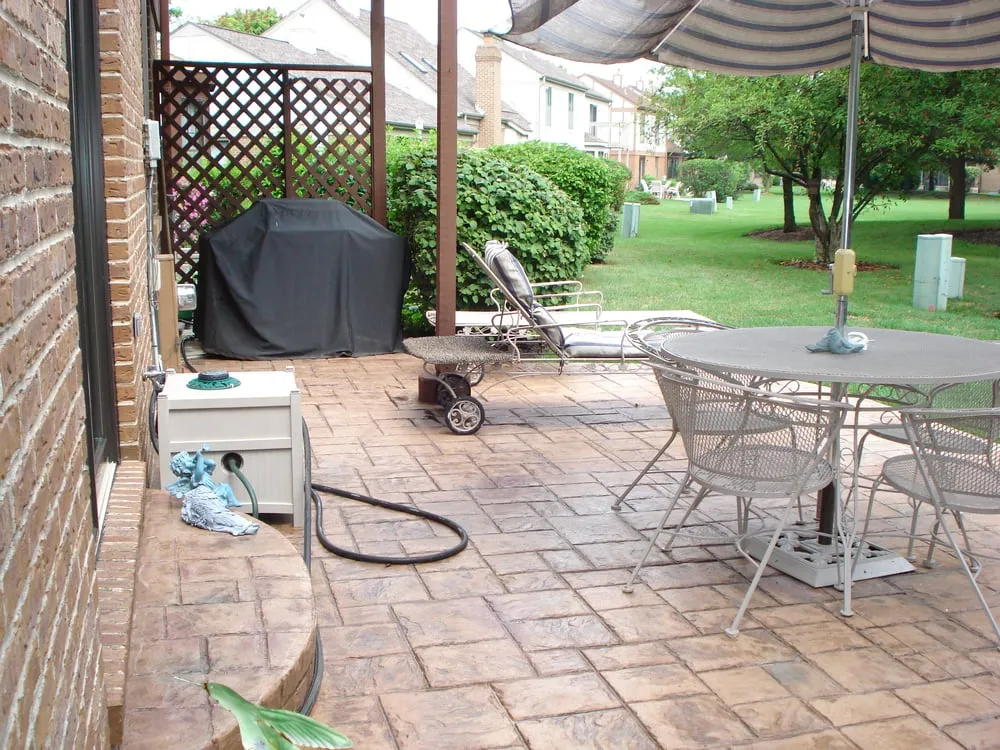 Affordable landscape design for homes in Downers Grove, IL by La Mantia Enterprises