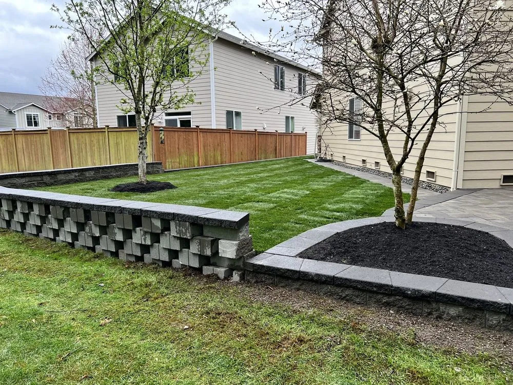Top-rated landscape installation for beautiful yards in Marysville, WA by La Mora Landscaping