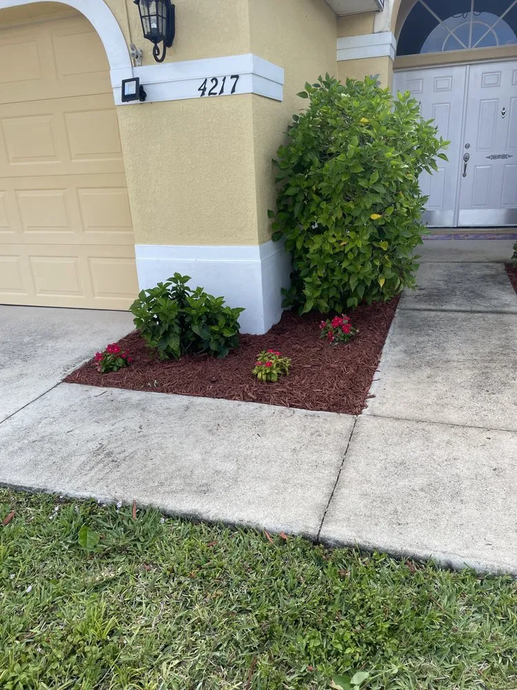 Custom residential landscaping with custom design in Fort Myers, FL by La MV Lawn Care Services