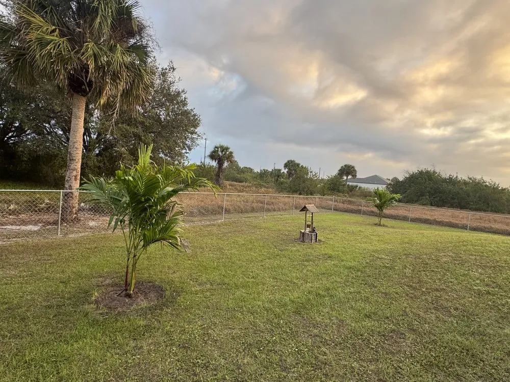 Top-rated lawn care service for residential properties in Fort Myers, FL by La MV Lawn Care Services