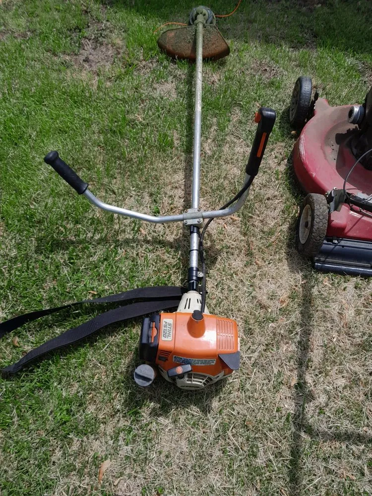 Professional garden landscaping for year-round maintenance in La Plata, MO by La Plata Lawn services