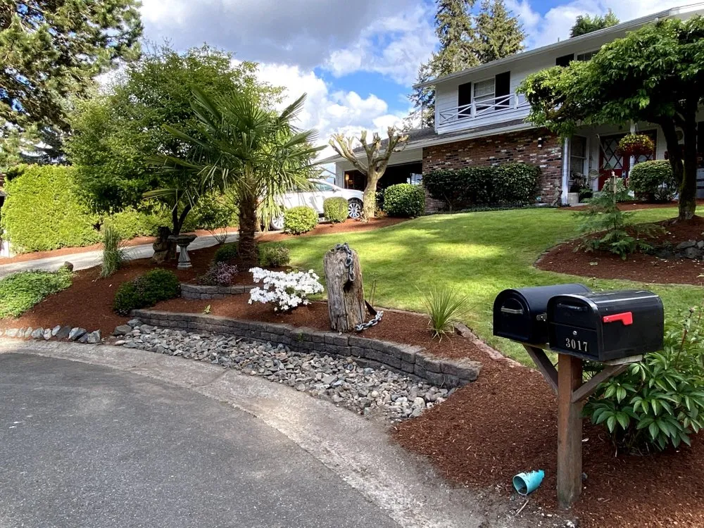 Top-rated landscaping services near you in Federal Way, WA by La Raza Landscaping