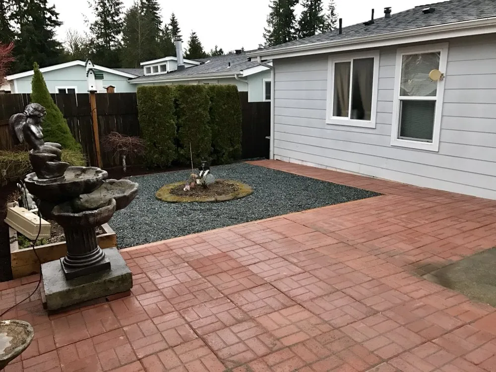 Custom outdoor landscaping with custom design in Federal Way, WA by La Raza Landscaping