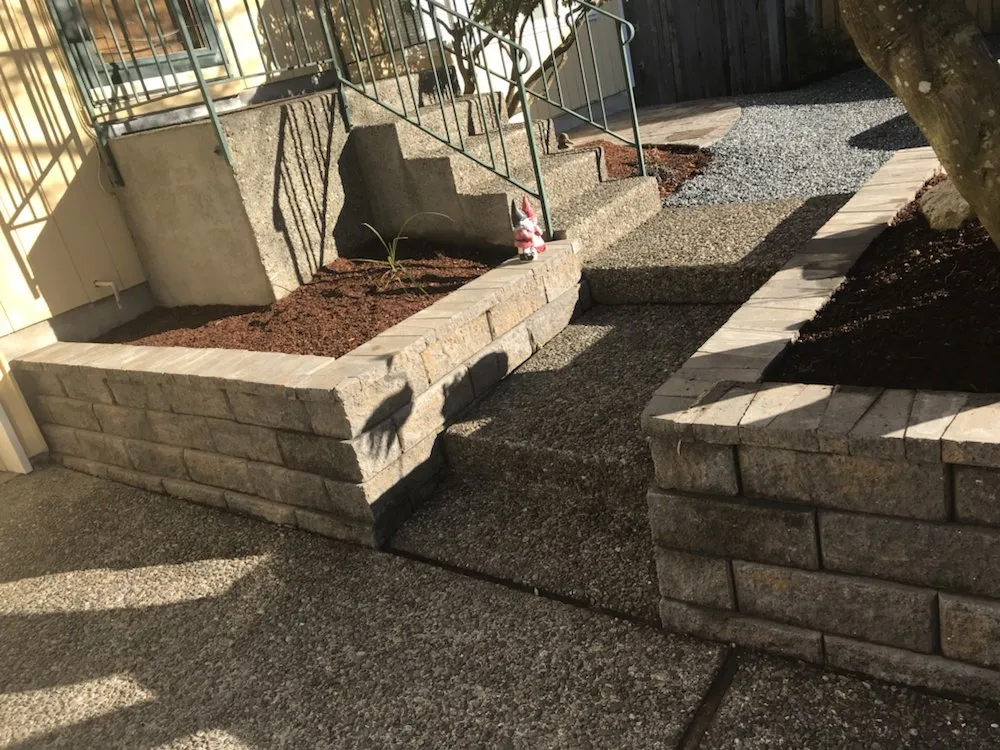 Professional landscaping services for homes in Federal Way, WA by La Raza Landscaping