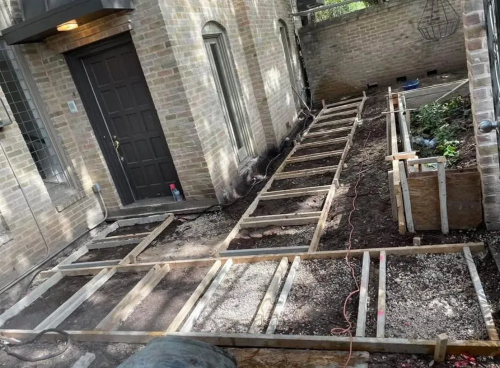 Local landscape installation in Von Ormy, TX - La Roca92