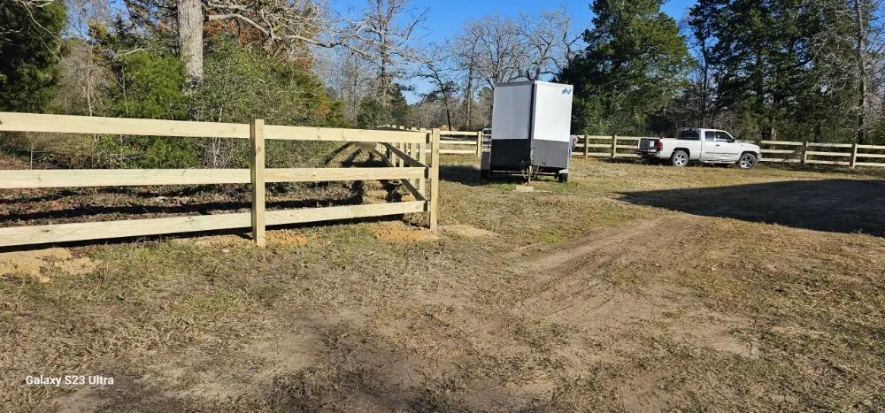 Top-rated landscape design experts serving Conroe, TX - La Rose lawn & Landscaping