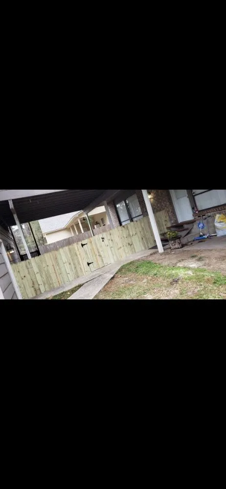 Trusted yard cleanup service experts serving Conroe, TX - La Rose lawn & Landscaping