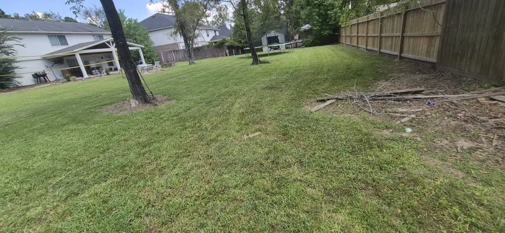 Custom landscape design in Conroe, TX by La Rose lawn & Landscaping