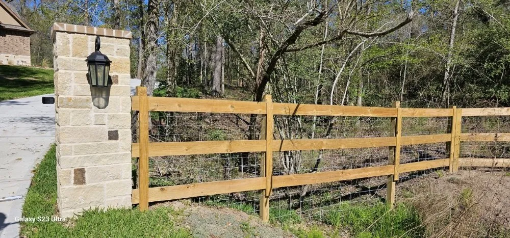 Local landscape installation for beautiful yards in Conroe, TX by La Rose lawn & Landscaping