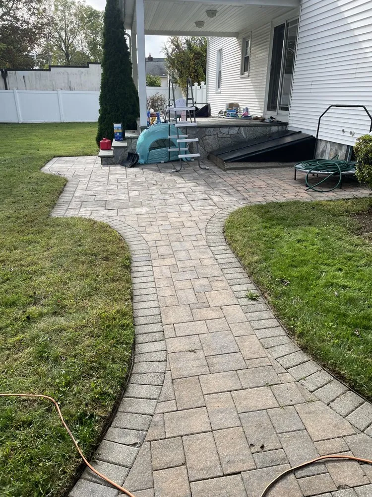 Local yard cleanup service experts serving Waterbury, CT - LA Scapes
