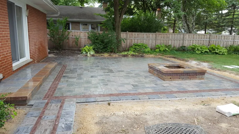 Affordable lawn mowing service experts serving Chicago, IL - LA Services