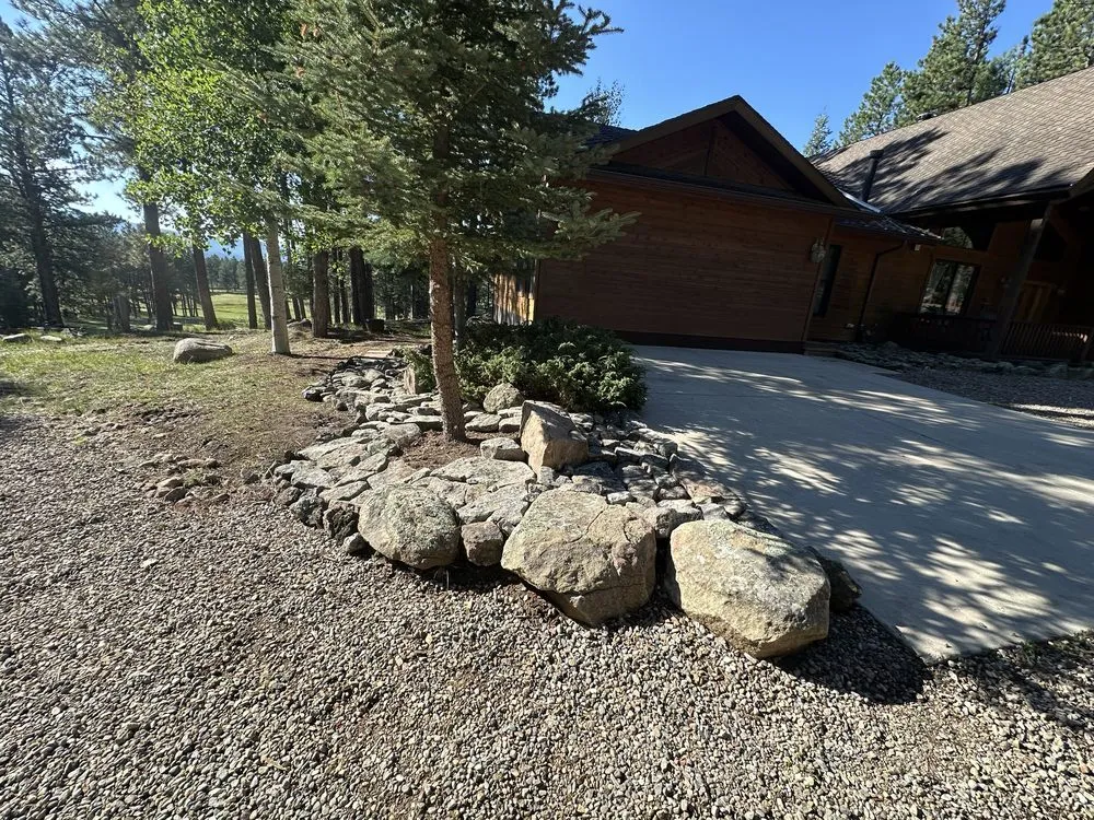 Expert landscape design in El Prado, NM by L&A Superior Grounds