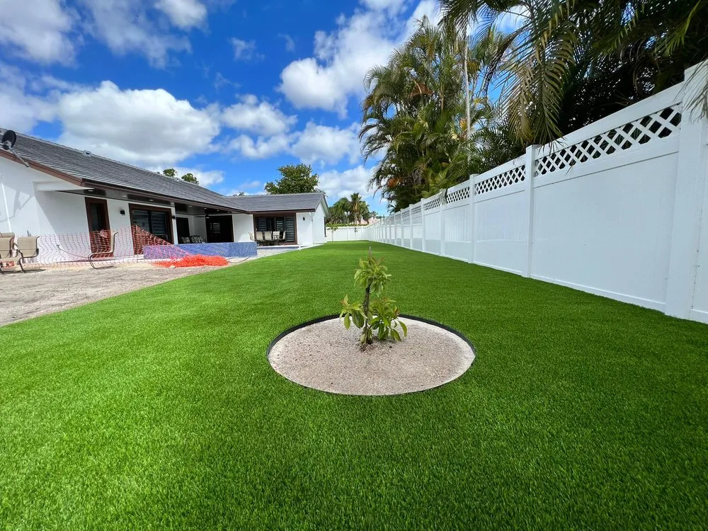 Custom yard cleanup service in Boynton Beach, FL - LA Turf & Paver