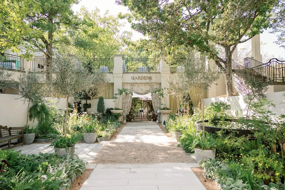 Affordable yard cleanup service in Birmingham, AL - La Vida Landscapes