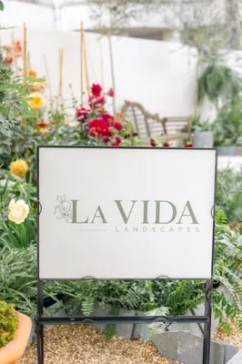 La Vida Landscapes Logo
