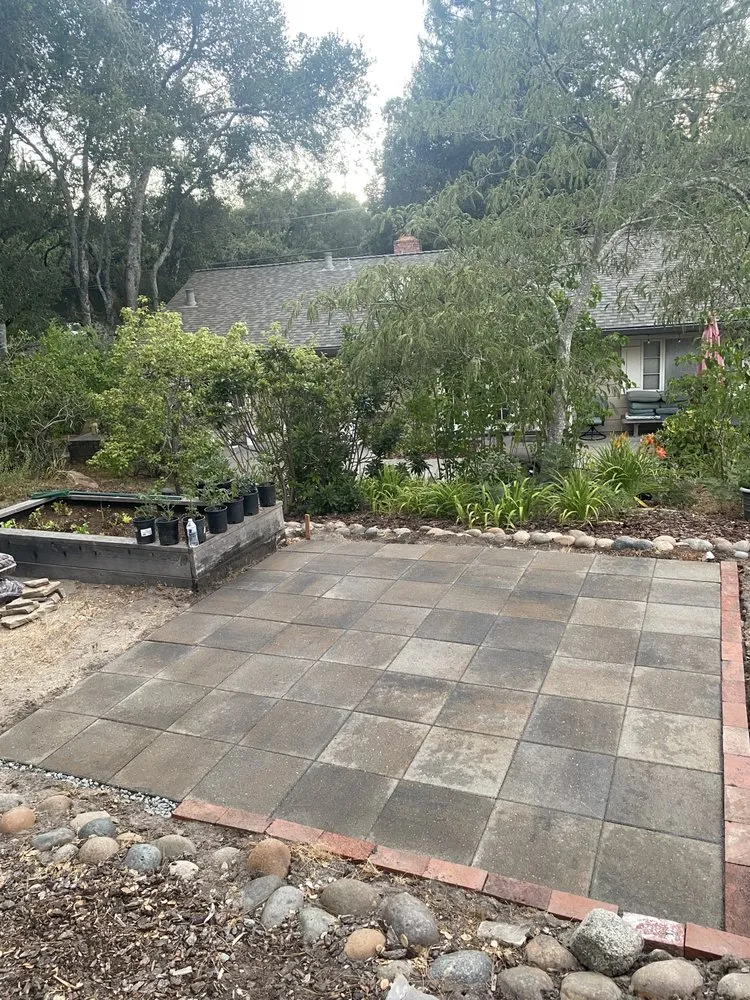 Affordable lawn mowing service for residential properties in Watsonville, CA by La Villita Landscaping