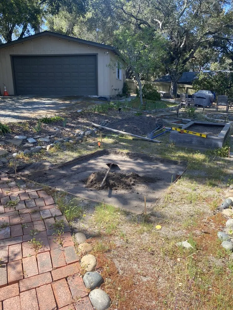 Affordable yard maintenance with custom design in Watsonville, CA by La Villita Landscaping