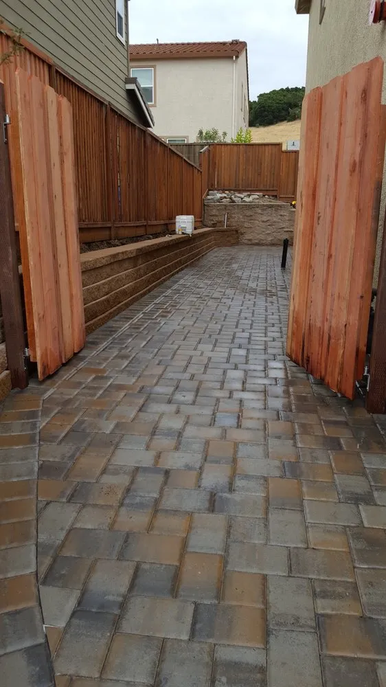 Professional yard cleanup service for year-round maintenance in Penngrove, CA by La Zucena Concrete and Landscaping