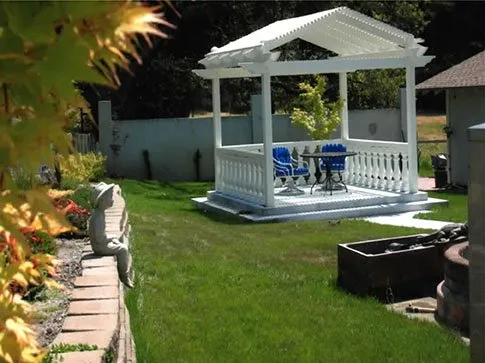 Professional residential landscaping with custom design in Penngrove, CA by La Zucena Concrete and Landscaping