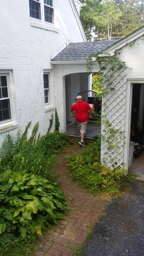 Top-rated landscape design experts serving Montgomery, PA - Labor Muscles