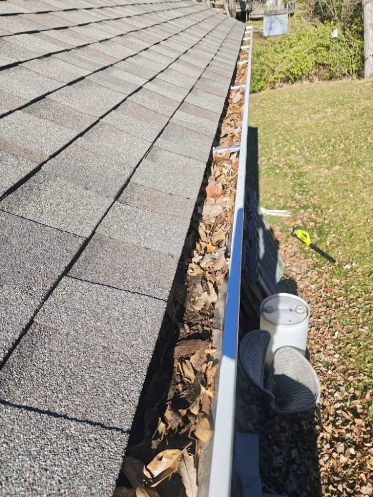 Local yard cleanup service near you in Kansas City, MO by Labor Ready Services