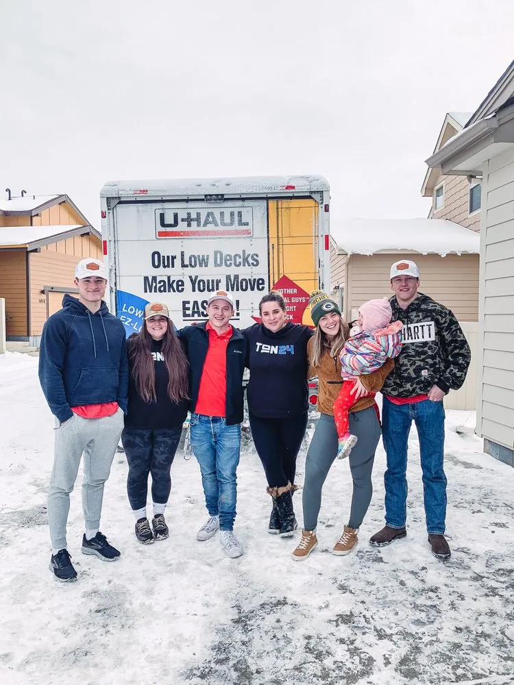 Trusted yard cleanup service for homes in Colorado Springs, CO by Laborjack