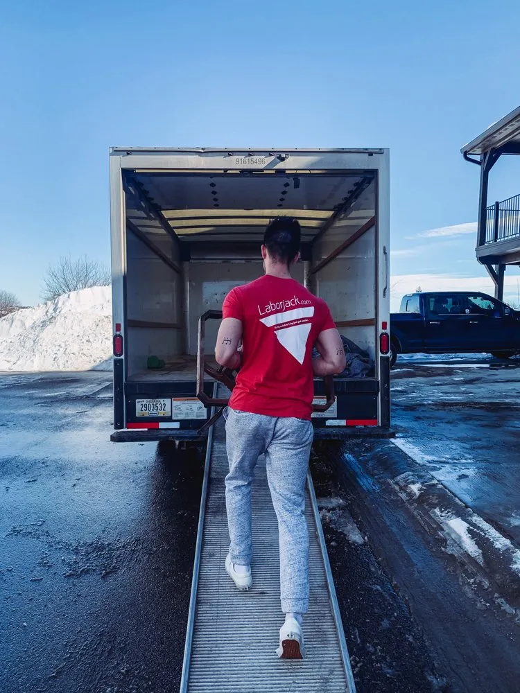 Reliable yard maintenance in Colorado Springs, CO - Laborjack