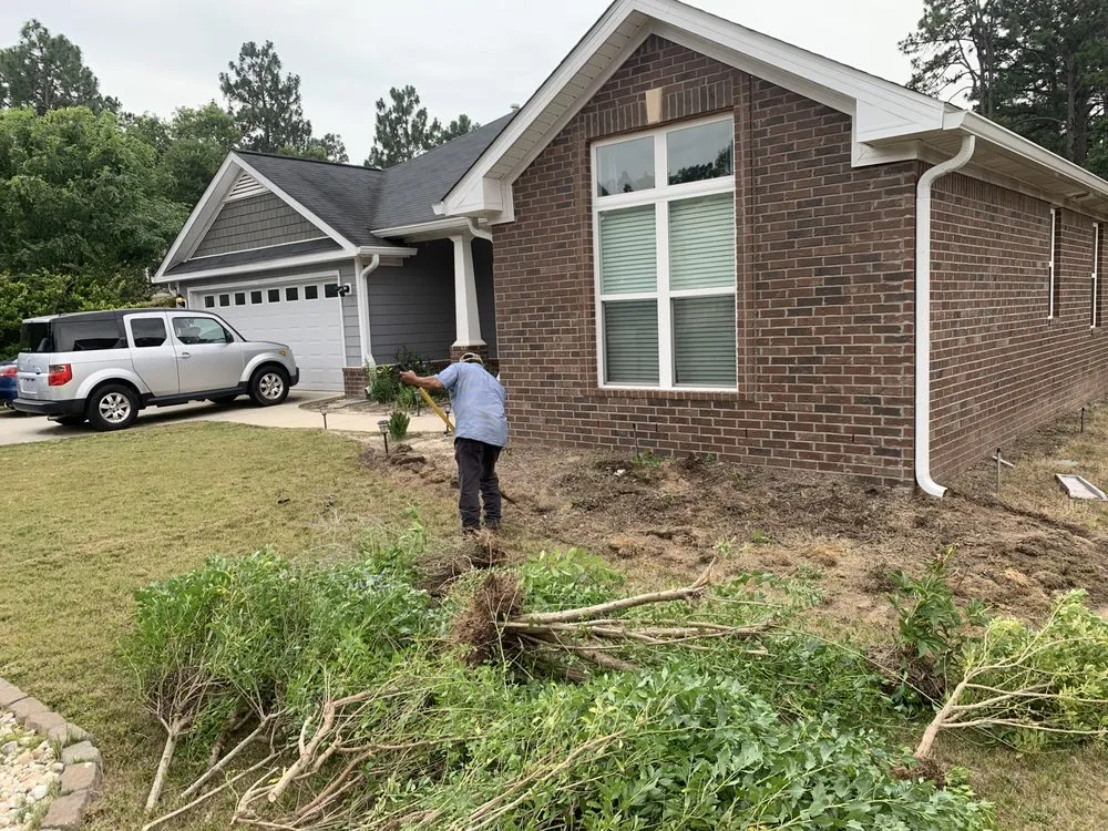 Affordable landscape design in New Ellenton, SC by Labra Landscaping