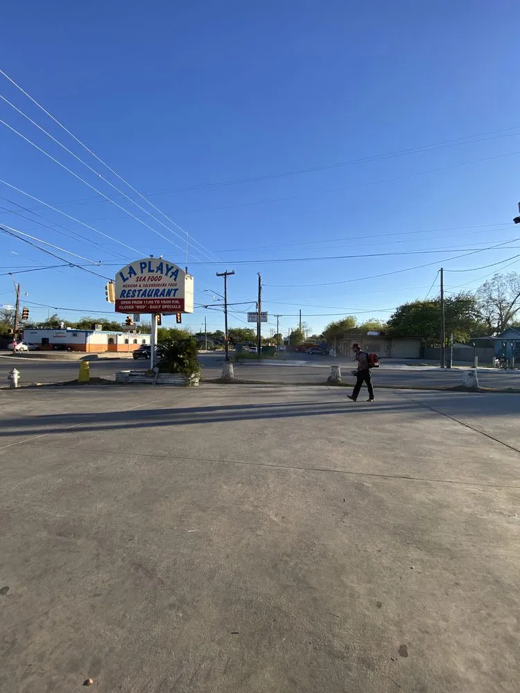 Top-rated lawn care service for homes across San Antonio, TX - Labyrinth logistics