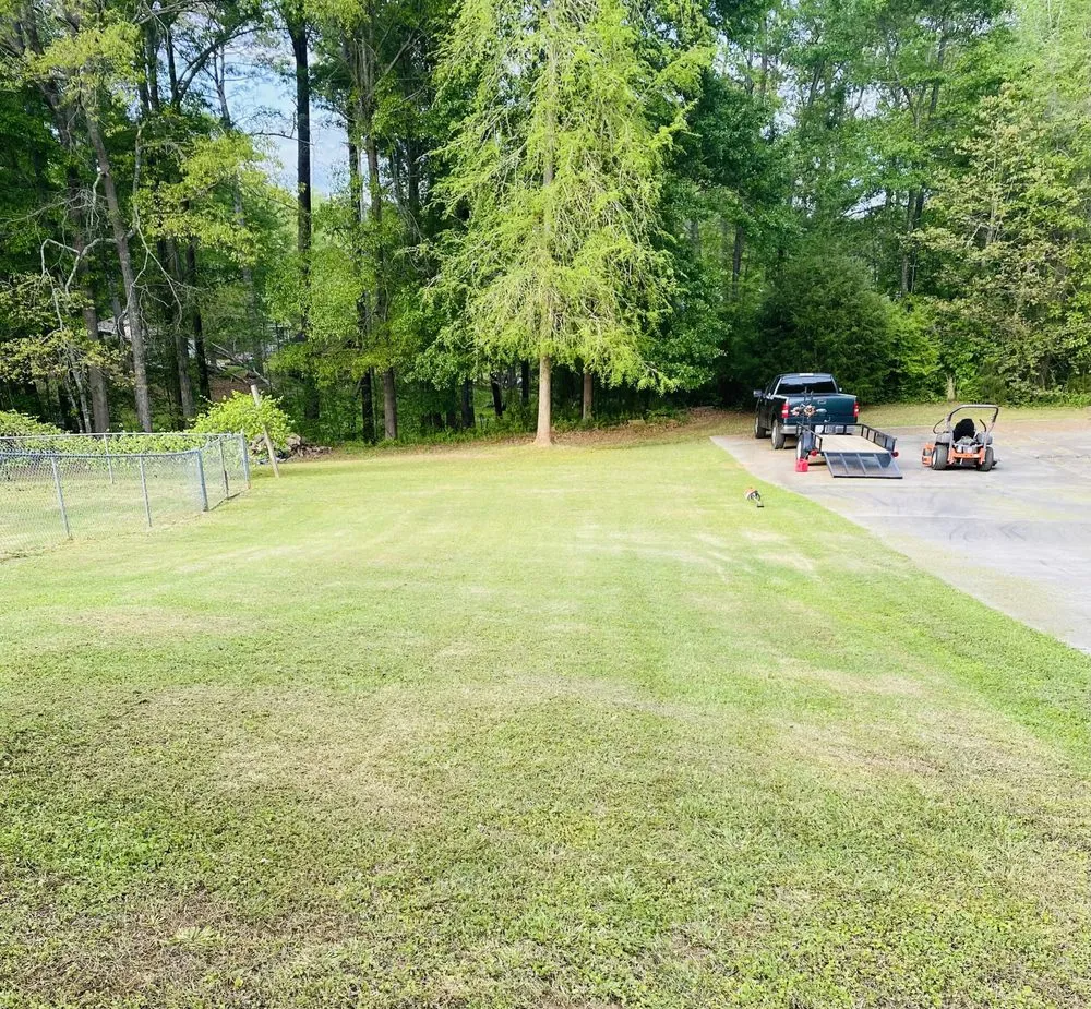 Top-rated yard cleanup service near you in Griffin, GA by Lackey’s Lawn Care