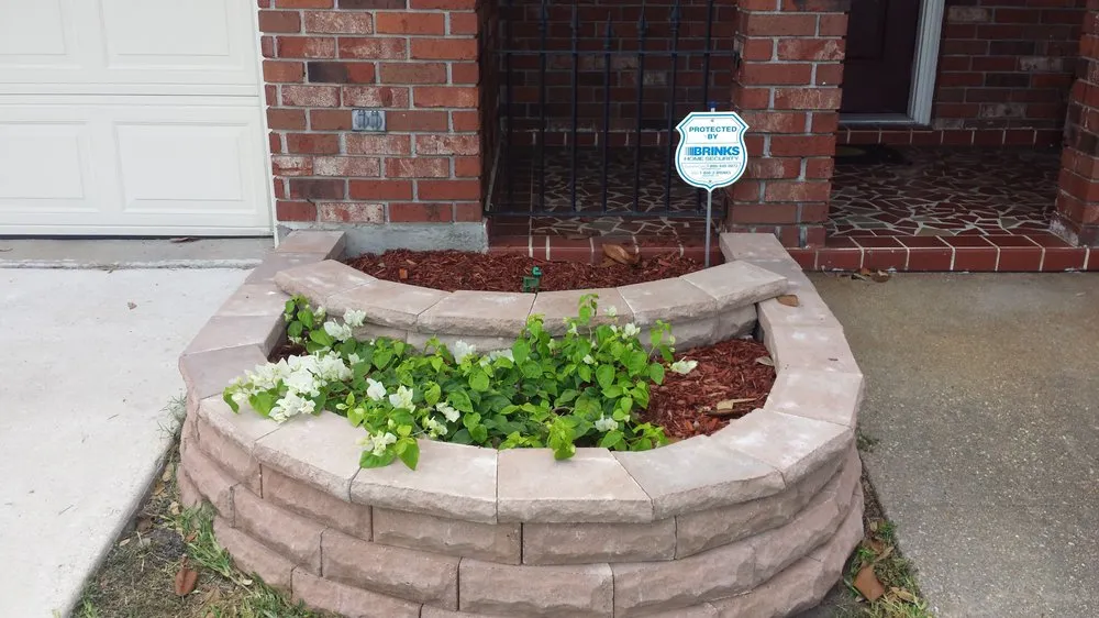 Expert residential landscaping experts serving Kenner, LA - Lacoste Lawn Maintenance