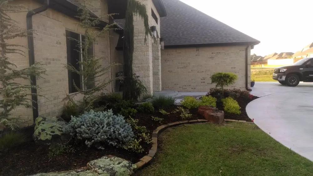 Trusted yard cleanup service in Midwest City, OK - Ladan Lawnscapes