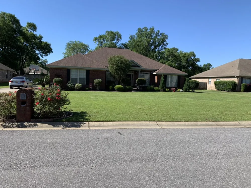 Local outdoor landscaping experts serving Pensacola, FL - Ladybug Landscaping