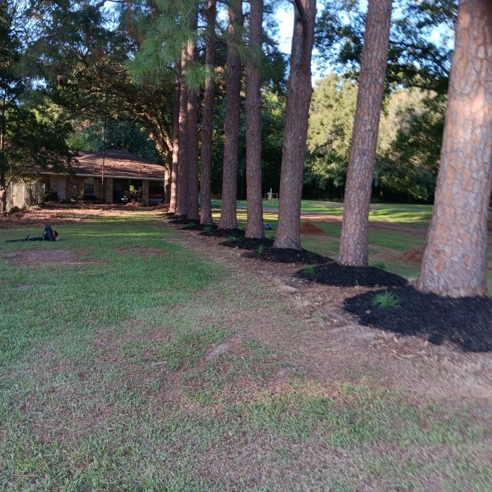 Reliable garden landscaping with custom design in Lafayette, LA by Lafayette Lawn & Garden
